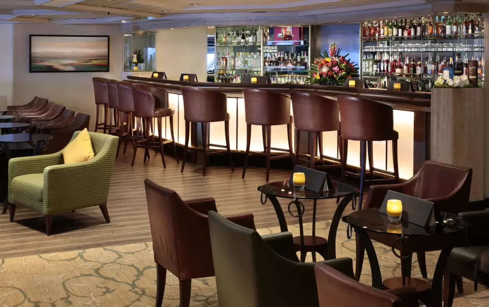 Windstar Cruises compass rose 0.jpg